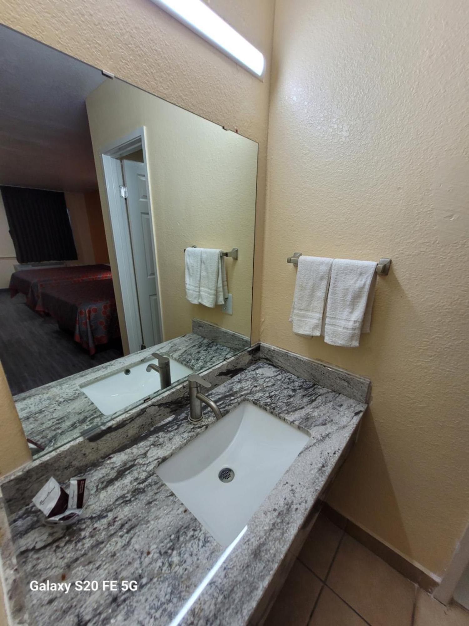 La Vista Motel Браунсвілл Екстер'єр фото